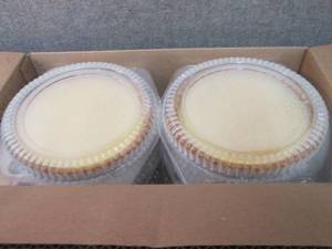 lot 562 image: CC 6 FROZEN Table Talk 8 inch Custa...