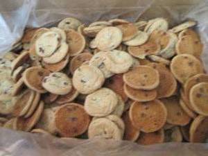 lot 565 image: CC 8lb Roundys FROZEN Mini Milk Ch...