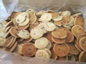 lot 567 image: CC 8lb Roundys FROZEN Mini Milk Ch...