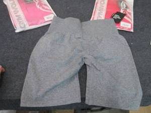 lot 397 image: 3- NWT Gym Wolf Large High Waist Sc...