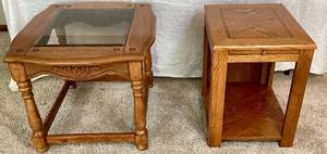 Set of 2 Oak End Tables