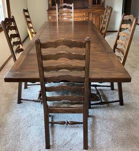Contant Ball Dining Room Table and 6 Chairs (from Gabberts)