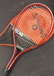 lot 34 image: Spaulding Adult Tennis Racket