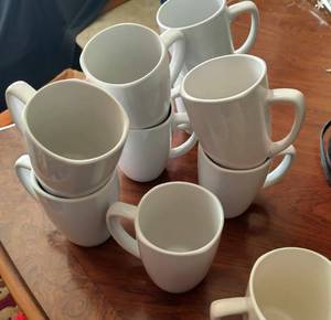lot 50 image: 10 White Ceramic Coffee Mugs