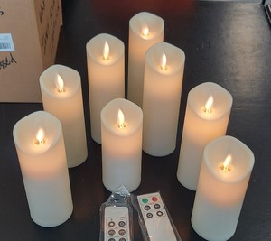 lot 103 image: 8 LED Flickering Flame Candles