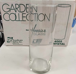 lot 116 image: 34 Optical Cylinder CenterpieceFloral Design Vases