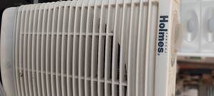 lot 125 image: Holmes Small Space Heater