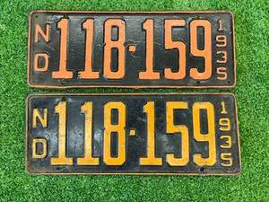 lot 33 image: 1935 ND Matched Pair License Plates