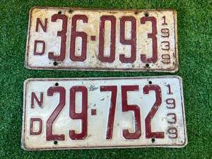lot 41 image: 1939 ND License Plates