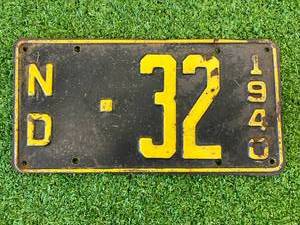lot 42 image: 1940 ND 2 Digit License Plate