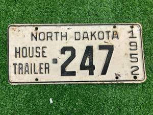 lot 65 image: 1952 ND House Trailer 3 Digit Plate