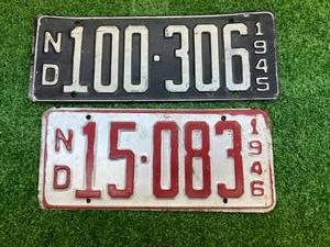 lot 72 image: 1945 & 1946 ND License Plates - 100