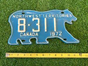 lot 90 image: 1972 Northwest Territories Canada License Plate