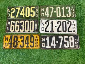 lot 103 image: 1920-1925 ND License Plates