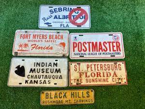 lot 146 image: Novelty License Plates
