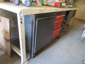lot 15 image: Workbench, Metal 10ft