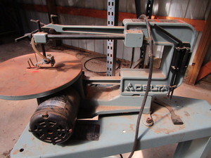 lot 25 image: Delta Jig Saw - Tilt Table