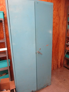 lot 27 image: Double Door Cabinet