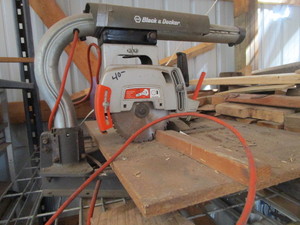 lot 88 image: B&D Compound Radial Arm Saw