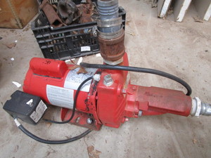 lot 105 image: Red Lion Pump