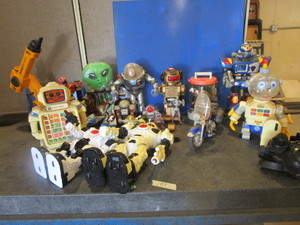 lot 122 image: Toys Tekno, Transformers, Buzz