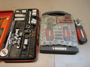 lot 159 image: Husky Stubby Set, Sockets