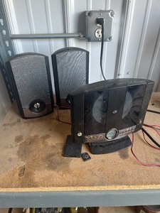 CD player with speakers    dvd vhs player