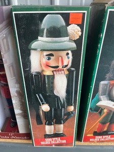 3 Nut Crackers