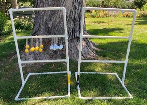 lot 17 image: Ladder Golf Yard Game
