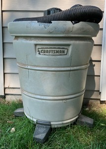 lot 24 image: Craftsman Permanex Dust Collector