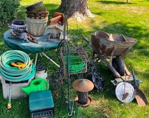 lot 28 image: Large Lot of Yard and Garden Items, Bird Feeders, Planters, Tools ETC.