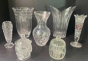 lot 113 image: Lot of 6 Crystal Vases