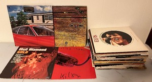 lot 133 image: Lot of Vintage Vinyl Record Albums Alice Cooper, Neil Diamond, The Carpenters, Air Supply
