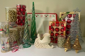 lot 144 image: Christmas Decor with Partylite Sled 18 PC LOT
