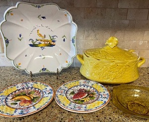 lot 123 image: Yellow Soup Tureen and Kitchen Decor