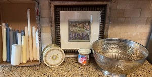 lot 139 image: Home Decor Lot