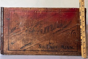 lot 105 image: Vintage Hamms St. Paul MN Wooden Crate