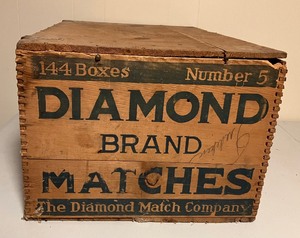 lot 219 image: Vintage Diamond Brand Matches Crate