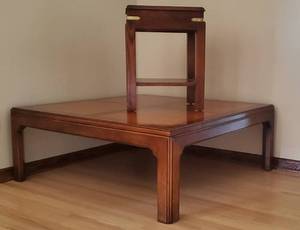lot 186 image: Coffee Table and End Table with Slide Out Surface