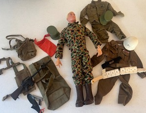lot 192 image: 1960s GI Joe Scar Face Action Figure with Clothing and Accessories MP Set Camo Fatigues
