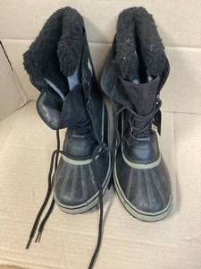 lot 40 image: Sorel 1964 PAC NYLON MENS WATERPROOF BOOT Size 9 12 customer return see pictures