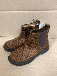 lot 4 image: Cat & Jacks Zip-up Girls Animal Print Boots Size 3