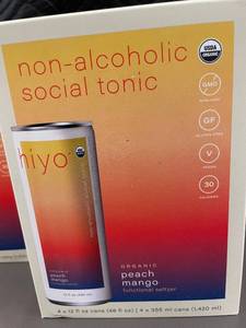 lot 4 image: Hiyo Organic Peach Mango Non-Alcoholic Social Tonic 8 X 12oz cans
