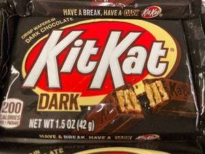 lot 28 image: AS 4 - Lot of 12 Kit Kat Dark Chocolate Bars