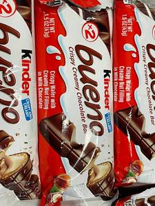 lot 29 image: AS 4 - Kinder Bueno Crispy Creamy Chocolate Bars - Lot of 12