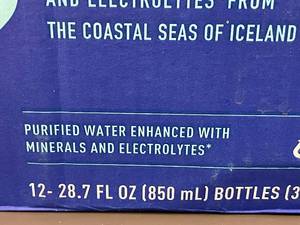lot 36 image: VOSS Aquamin Purified Water - 12 Pack (850 ml)