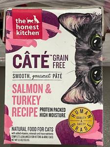lot 72 image: DE 2 - The Honest Kitchen Ct Grain Free Cat Food - Salmon & Turkey Recipe, 5.5 oz (Multiple Packs)