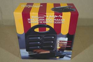 lot 68 image: Brentwood Mini Corn Dog Maker