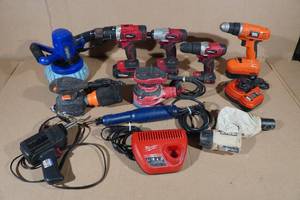 lot 130 image: Large Assortment of Power Tools -Drills, Chargers, Sanders