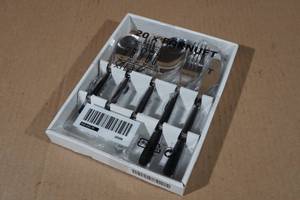 lot 136 image: 20-Piece Silverware Set